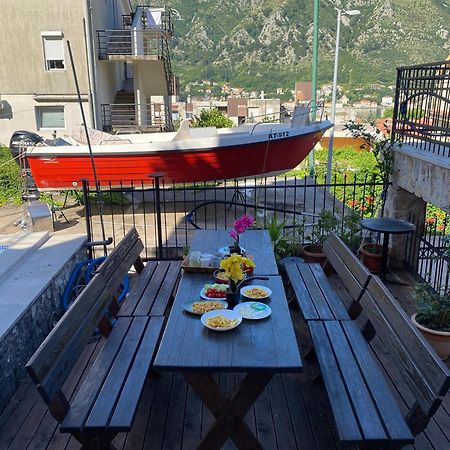 Themis Apart Hotel Kotor Eksteriør bilde