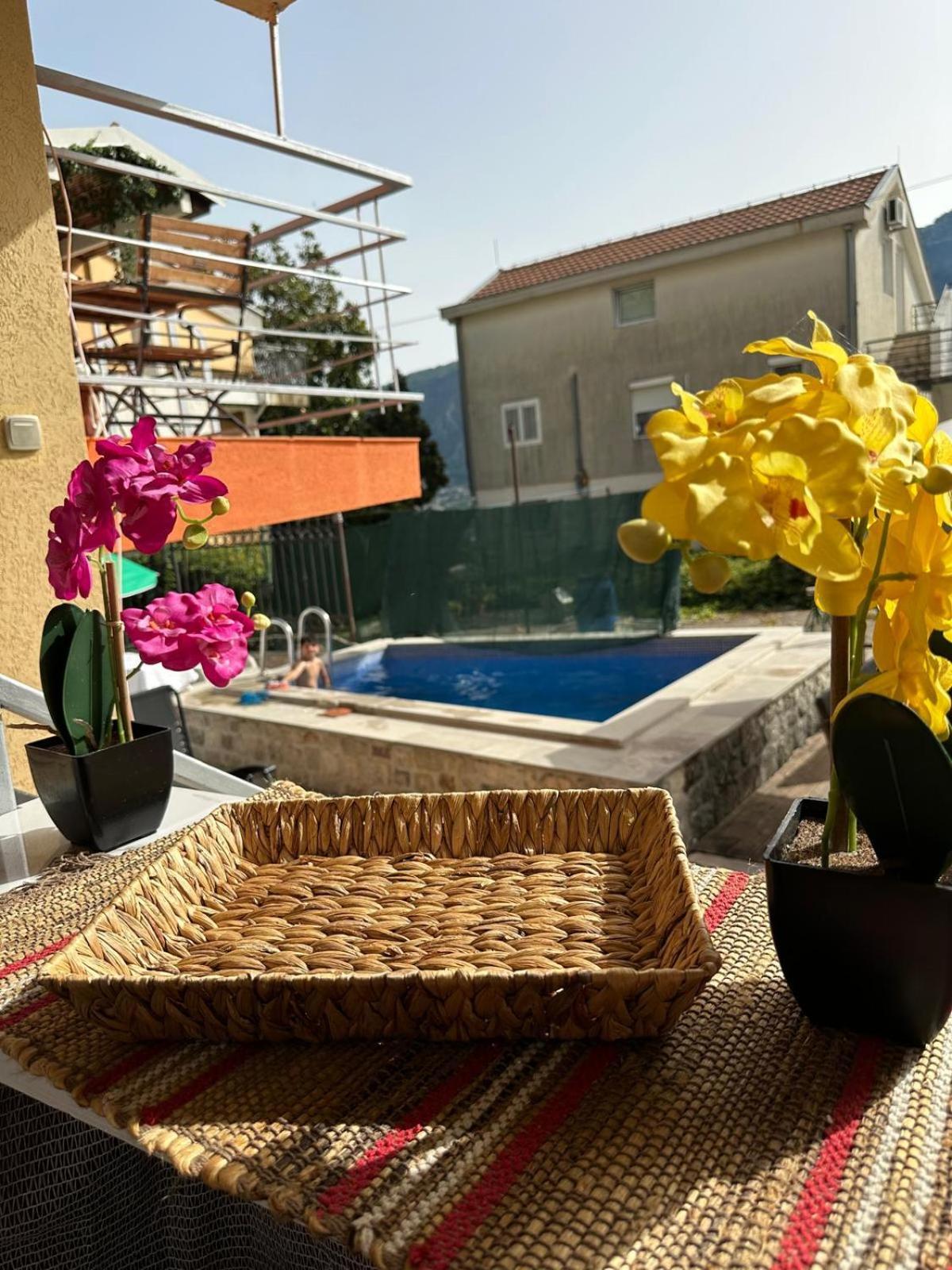 Themis Apart Hotel Kotor Eksteriør bilde
