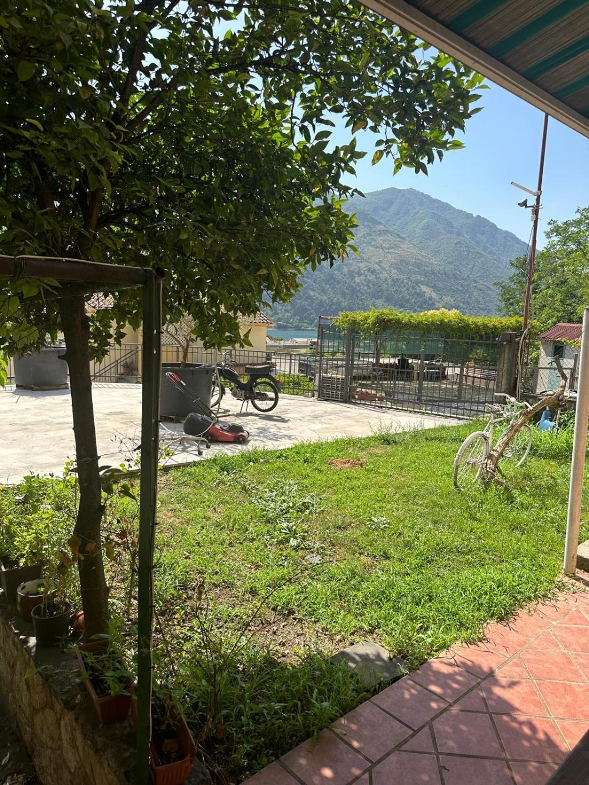 Themis Apart Hotel Kotor Eksteriør bilde