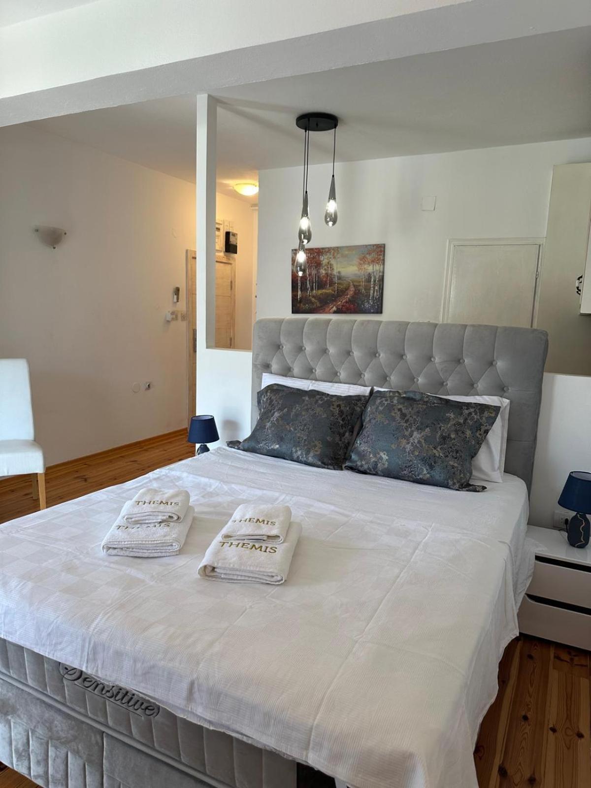 Themis Apart Hotel Kotor Eksteriør bilde