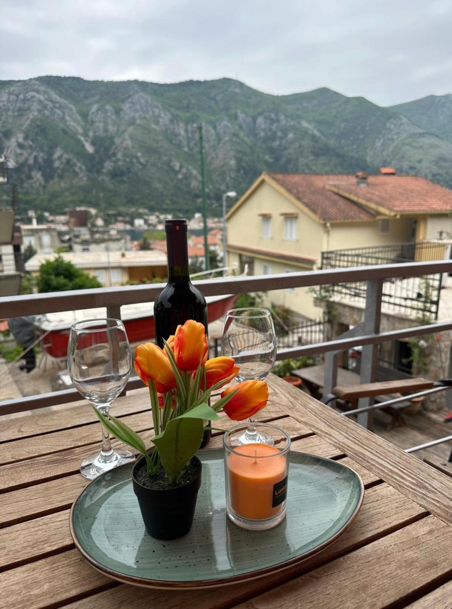 Themis Apart Hotel Kotor Eksteriør bilde