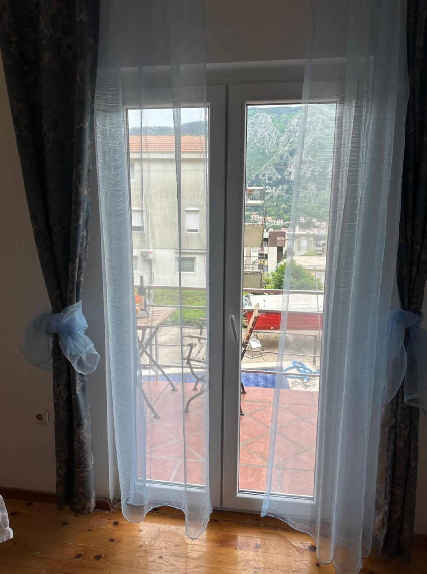 Themis Apart Hotel Kotor Eksteriør bilde